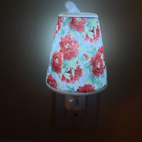 Cute poppy night light - Picture 3 of 4